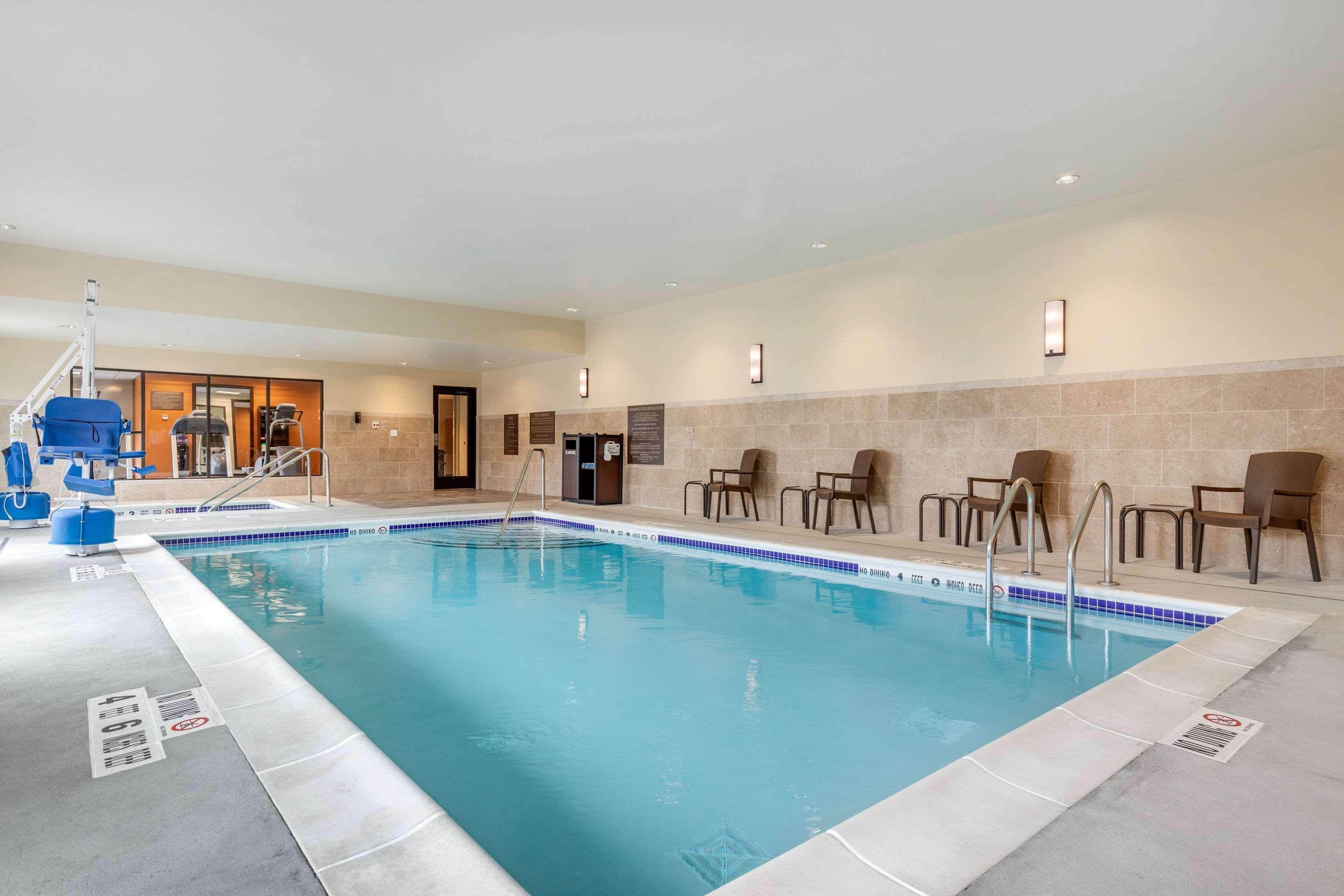 Comfort Inn & Suites Schenectady - Scotia Екстериор снимка